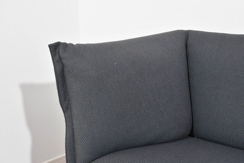 中古　希少モデル　ROLF BENZ(ロルフベンツ)　包み込まれるようなフォルムの2人掛けソファ　定価約64万円　(R-087578)