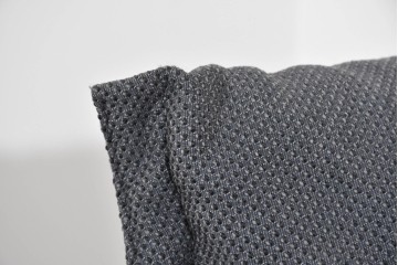 中古　希少モデル　ROLF BENZ(ロルフベンツ)　包み込まれるようなフォルムの2人掛けソファ　定価約64万円　(R-087578)