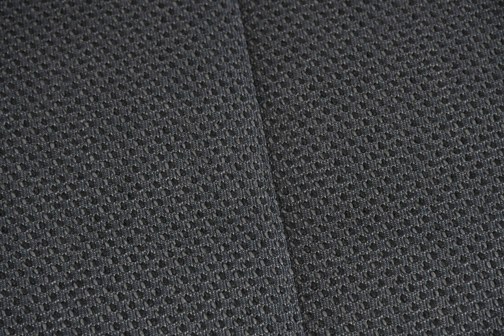 中古　希少モデル　ROLF BENZ(ロルフベンツ)　包み込まれるようなフォルムの2人掛けソファ　定価約64万円　(R-087578)