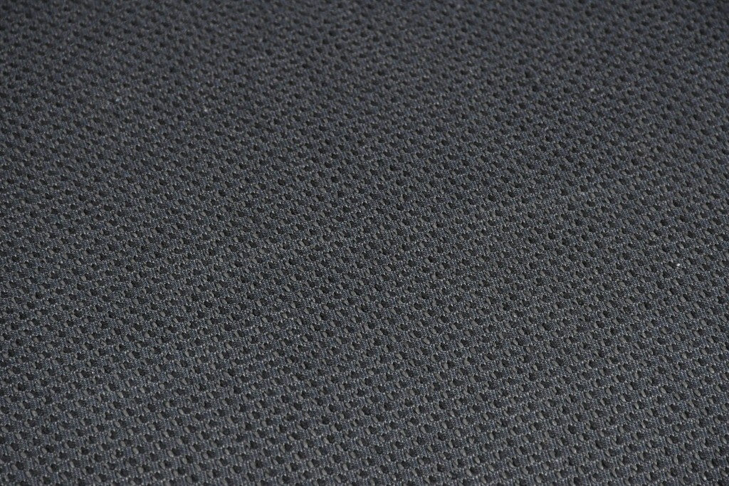 中古　希少モデル　ROLF BENZ(ロルフベンツ)　包み込まれるようなフォルムの2人掛けソファ　定価約64万円　(R-087578)