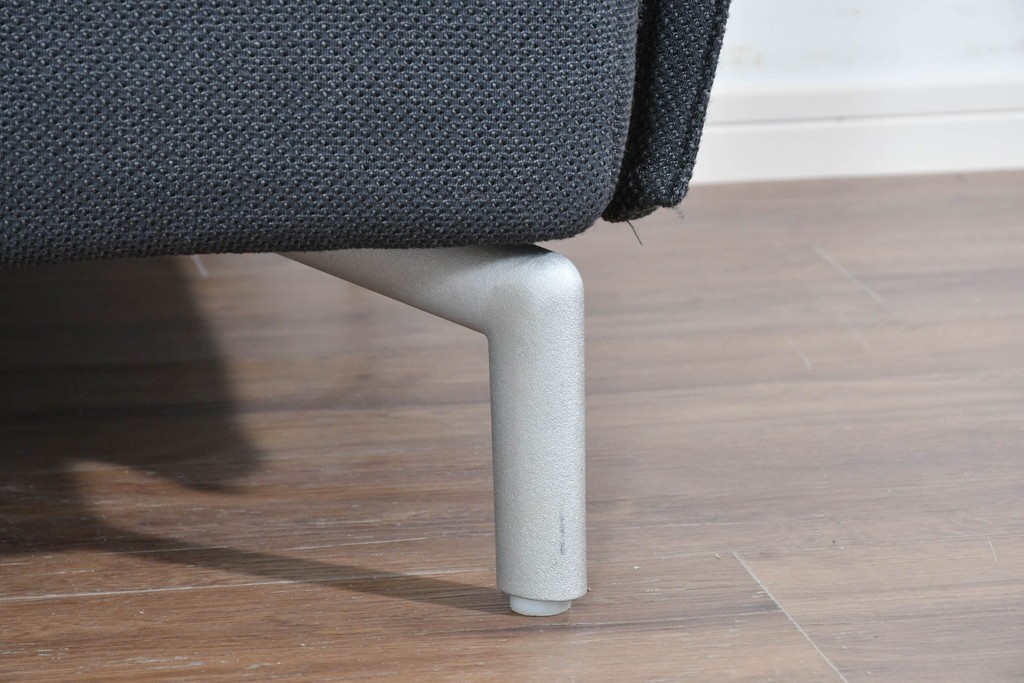 中古　希少モデル　ROLF BENZ(ロルフベンツ)　包み込まれるようなフォルムの2人掛けソファ　定価約64万円　(R-087578)