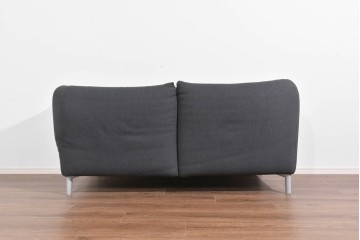 中古　希少モデル　ROLF BENZ(ロルフベンツ)　包み込まれるようなフォルムの2人掛けソファ　定価約64万円　(R-087578)