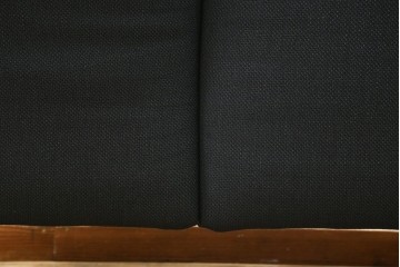 中古　希少モデル　ROLF BENZ(ロルフベンツ)　包み込まれるようなフォルムの2人掛けソファ　定価約64万円　(R-087578)