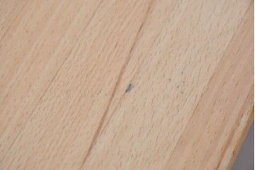 和製ヴィンテージ　飛騨産業　キツツキ　ブナ材　丸みのある天板がやさしい印象を添える小振りなダイニングテーブル　(R-087581)