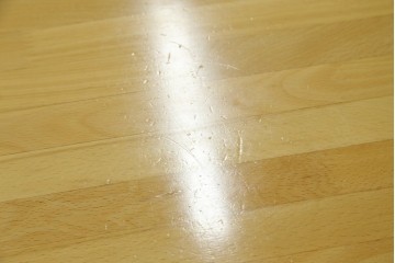 和製ヴィンテージ　飛騨産業　キツツキ　ブナ材　丸みのある天板がやさしい印象を添える小振りなダイニングテーブル　(R-087581)