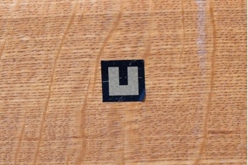 和製ヴィンテージ　KOSUGA(コスガ)　楢(ナラ)材　角丸デザインでレトロモダンな雰囲気がおしゃれなセンターテーブル　(R-087582)