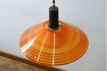 和製ヴィンテージ　National(ナショナル、松下電工)　スペースエイジなインテリアとも相性のいいポップなオレンジ色のペンダントライト　(R-087591)
