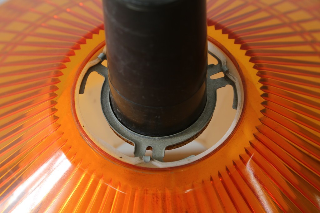 和製ヴィンテージ　National(ナショナル、松下電工)　スペースエイジなインテリアとも相性のいいポップなオレンジ色のペンダントライト　(R-087591)