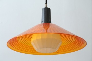 和製ヴィンテージ　National(ナショナル、松下電工)　スペースエイジなインテリアとも相性のいいポップなオレンジ色のペンダントライト　(R-087591)