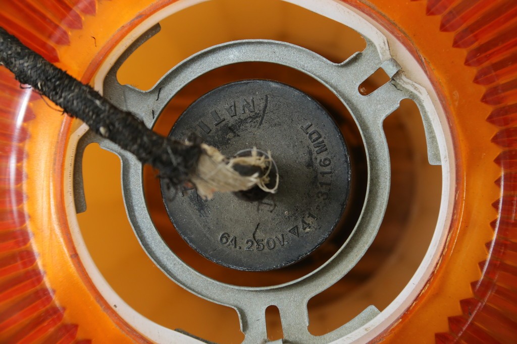 和製ヴィンテージ　National(ナショナル、松下電工)　スペースエイジなインテリアとも相性のいいポップなオレンジ色のペンダントライト　(R-087591)