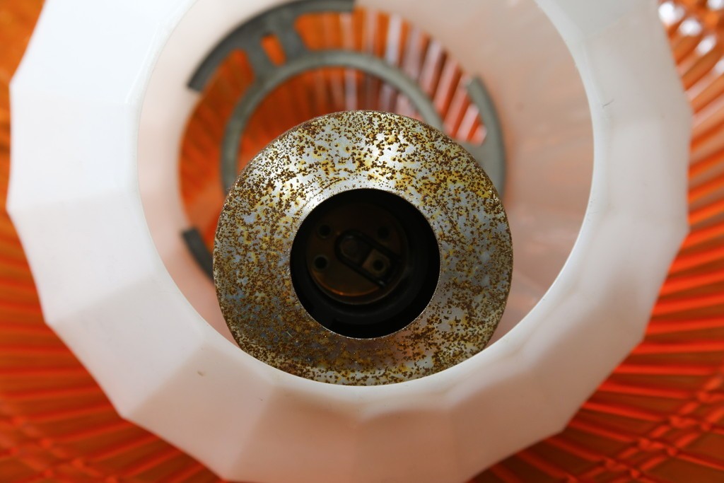 和製ヴィンテージ　National(ナショナル、松下電工)　スペースエイジなインテリアとも相性のいいポップなオレンジ色のペンダントライト　(R-087591)