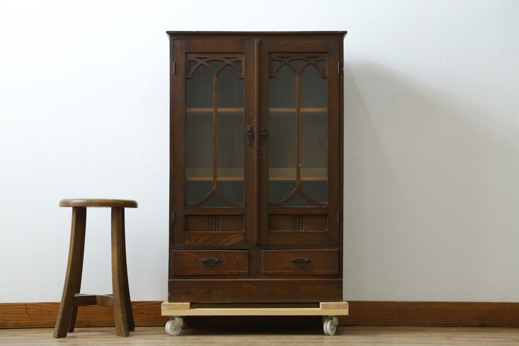 和製アンティーク　大正ロマン　栓材　ゴシック調のアーチ意匠が目を引く本箱　(R-087594)