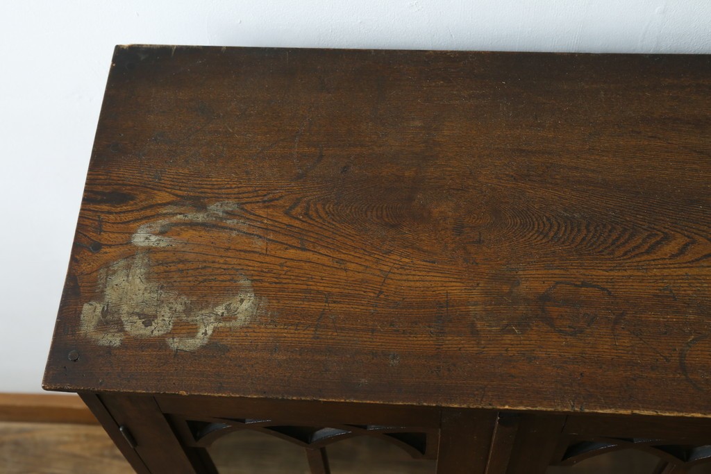 和製アンティーク　大正ロマン　栓材　ゴシック調のアーチ意匠が目を引く本箱　(R-087594)