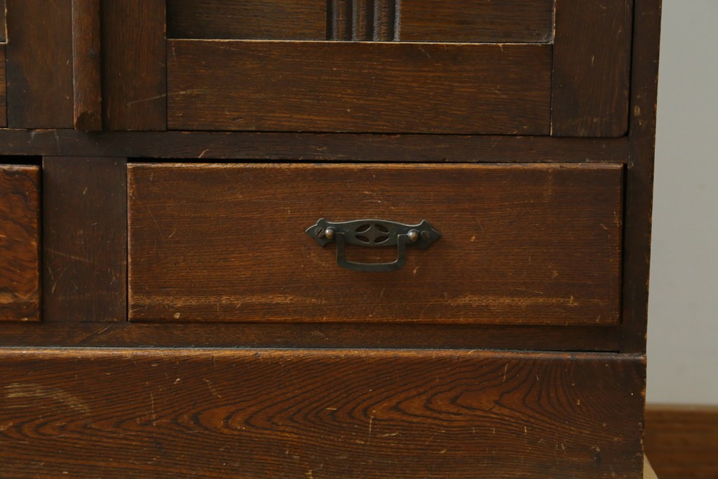 和製アンティーク　大正ロマン　栓材　ゴシック調のアーチ意匠が目を引く本箱　(R-087594)