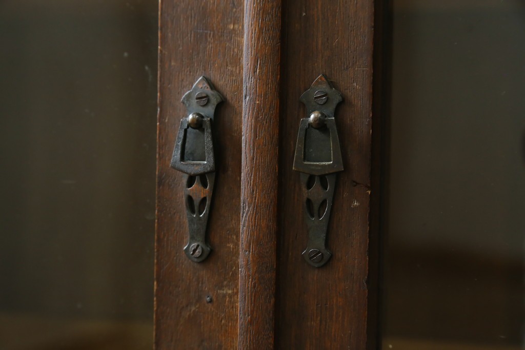 和製アンティーク　大正ロマン　栓材　ゴシック調のアーチ意匠が目を引く本箱　(R-087594)