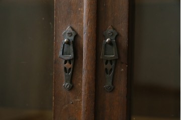 和製アンティーク　大正ロマン　栓材　ゴシック調のアーチ意匠が目を引く本箱　(R-087594)