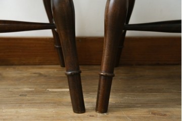 中古　美品　松本民芸家具　背もたれの挽き物加工がお洒落な#49A型ワイコムチェア2脚セット　セット定価約21万円　(R-057596)