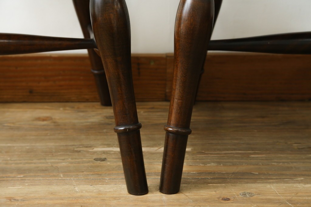 中古　美品　松本民芸家具　背もたれの挽き物加工がお洒落な#49A型ワイコムチェア2脚セット　セット定価約21万円　(R-087596)