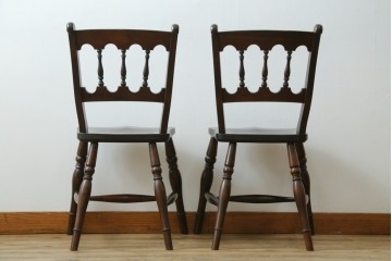 中古　美品　松本民芸家具　背もたれの挽き物加工がお洒落な#49A型ワイコムチェア2脚セット　セット定価約21万円　(R-087596)