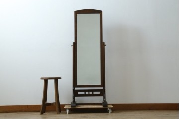 中古　美品　松本民芸家具　無駄を抑えた端正なシルエットのA型姿見　(R-087597)