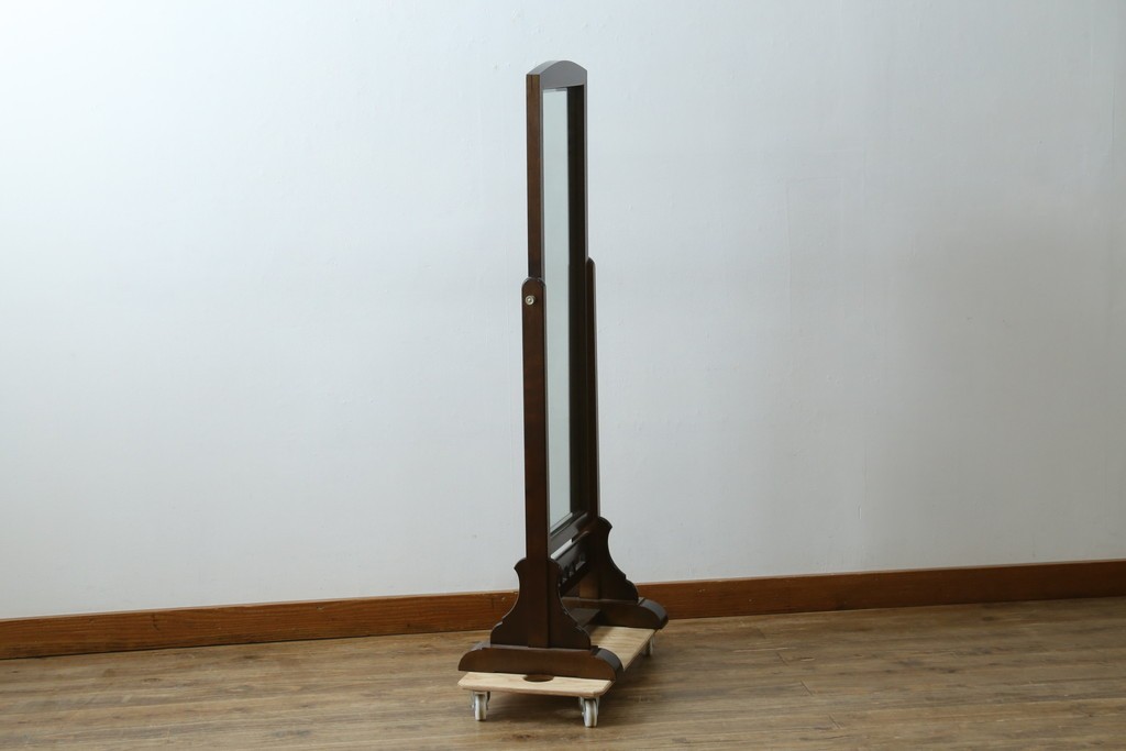 中古　美品　松本民芸家具　無駄を抑えた端正なシルエットのA型姿見　(R-087597)