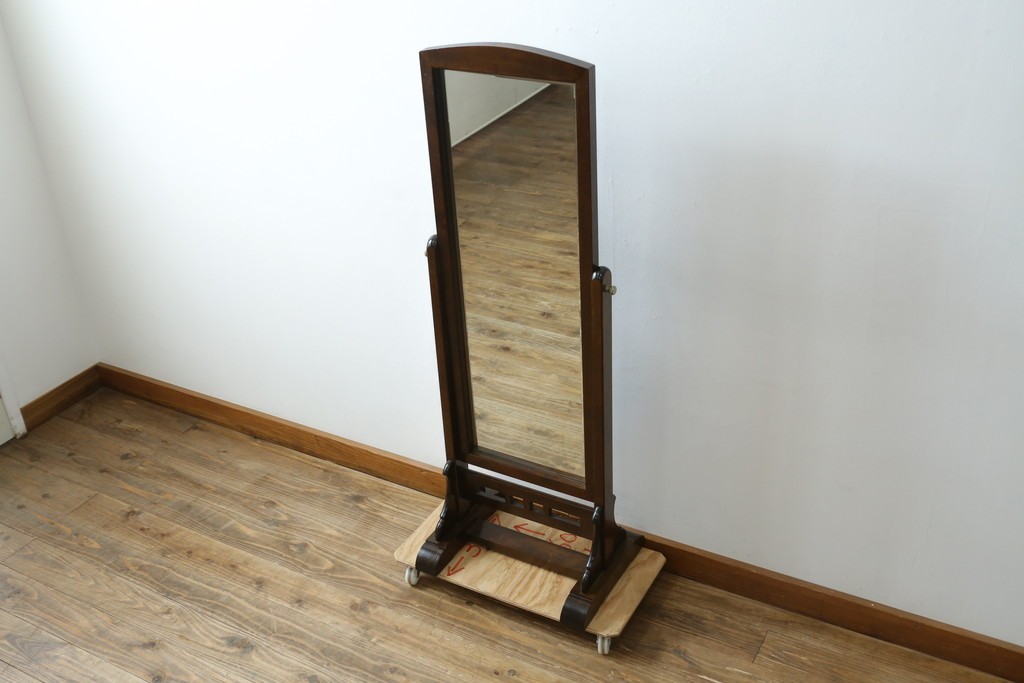 中古　美品　松本民芸家具　無駄を抑えた端正なシルエットのA型姿見　(R-087597)