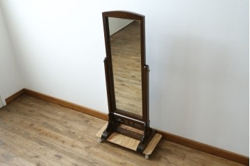 中古　美品　松本民芸家具　無駄を抑えた端正なシルエットのA型姿見　(R-087597)