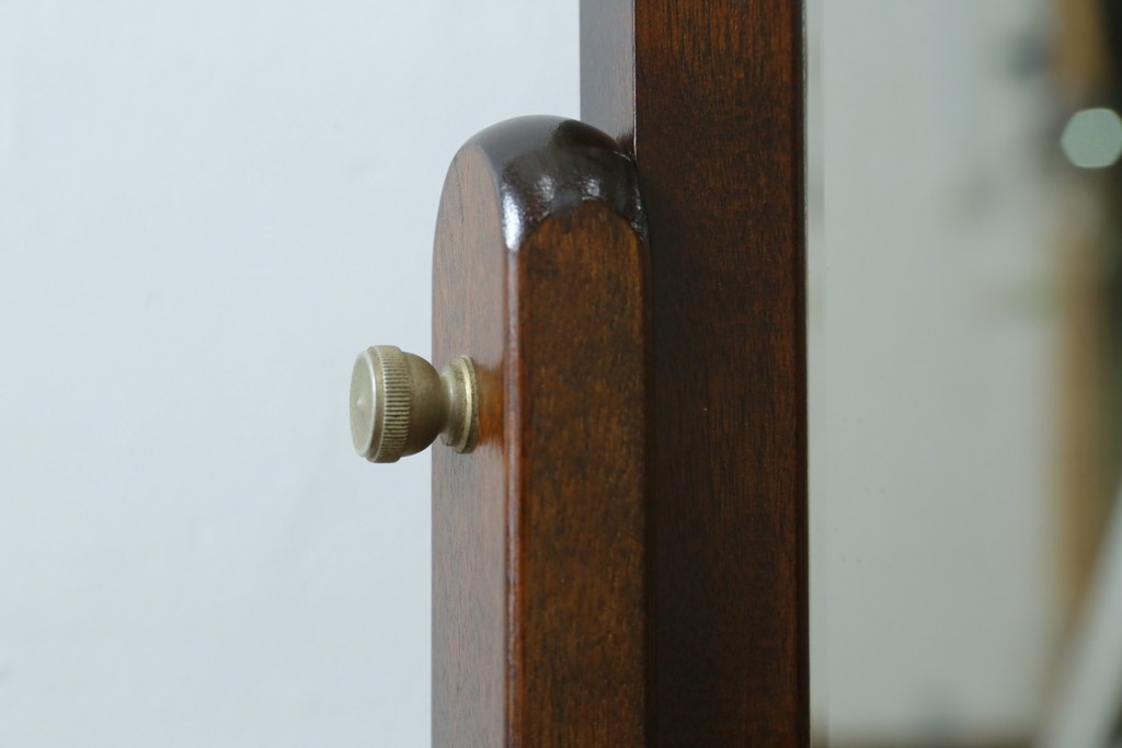 中古　美品　松本民芸家具　無駄を抑えた端正なシルエットのA型姿見　(R-087597)