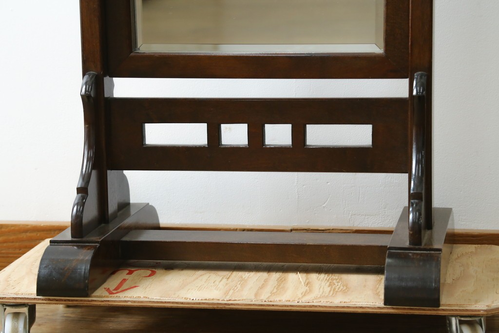 中古　美品　松本民芸家具　無駄を抑えた端正なシルエットのA型姿見　(R-087597)