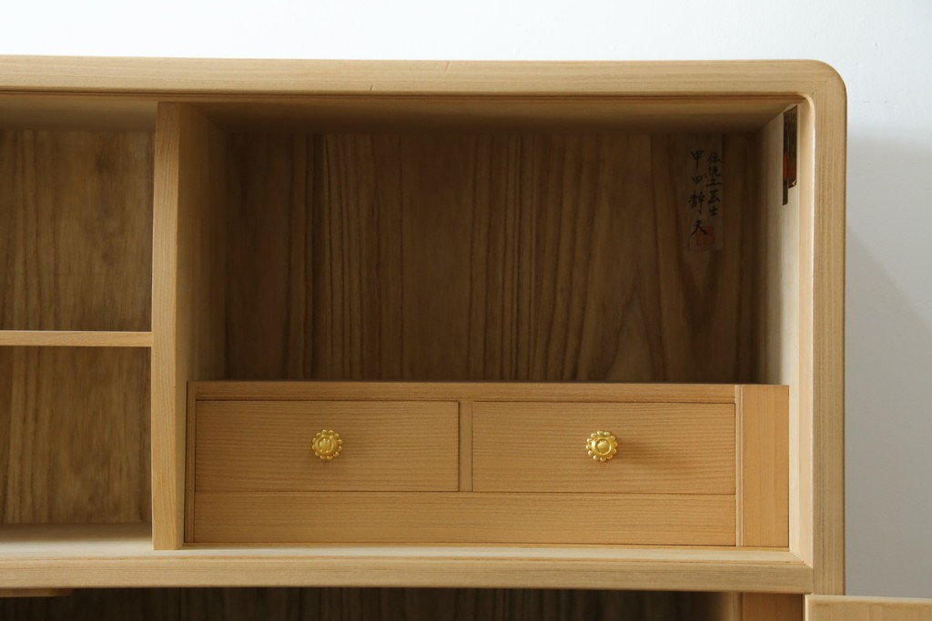 中古　伝統工芸士　中田静夫作　収納力に優れた紀州箪笥　定価約100万円　(R-087598)