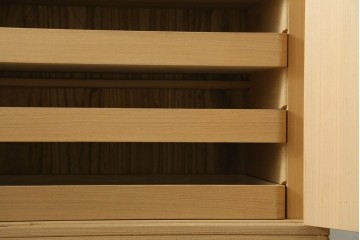 中古　伝統工芸士　中田静夫作　収納力に優れた紀州箪笥　定価約100万円　(R-087598)