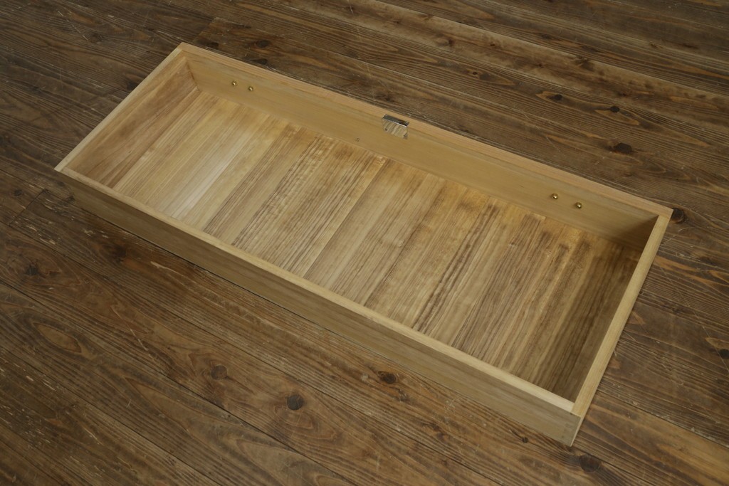 中古　伝統工芸士　中田静夫作　収納力に優れた紀州箪笥　定価約100万円　(R-087598)