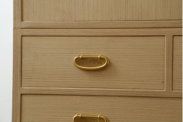 中古　伝統工芸士　中田静夫作　収納力に優れた紀州箪笥　定価約100万円　(R-087598)