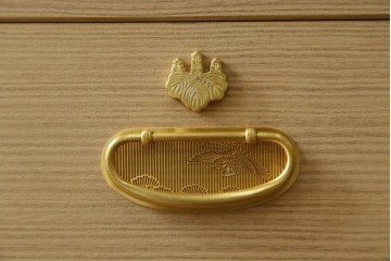 中古　伝統工芸士　中田静夫作　収納力に優れた紀州箪笥　定価約100万円　(R-087598)