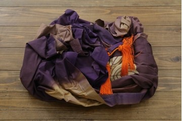 中古　伝統工芸士　中田静夫作　収納力に優れた紀州箪笥　定価約100万円　(R-087598)