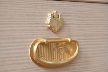 中古　伝統工芸士　中田静夫作　衣装盆付き　紀州着物箪笥　定価約100万円　(R-087598)