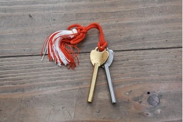 中古　伝統工芸士　中田静夫作　衣装盆付き　紀州着物箪笥　定価約100万円　(R-087598)