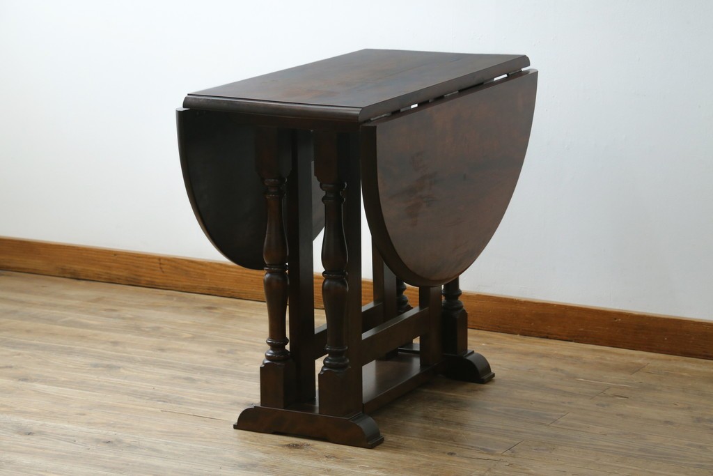 中古　松本民芸家具　挽物脚が目を引く27型バタフライ卓　(R-087599)