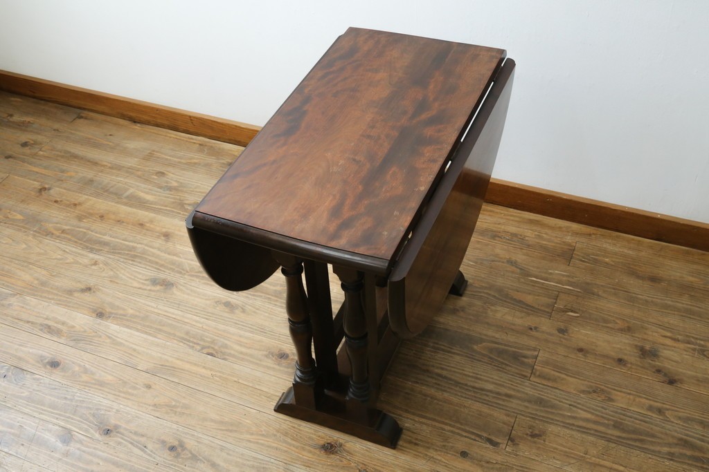 中古　松本民芸家具　挽物脚が目を引く27型バタフライ卓　(R-087599)