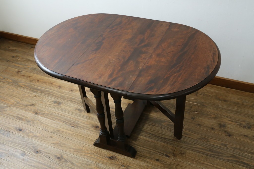 中古　松本民芸家具　挽物脚が目を引く27型バタフライ卓　(R-087599)