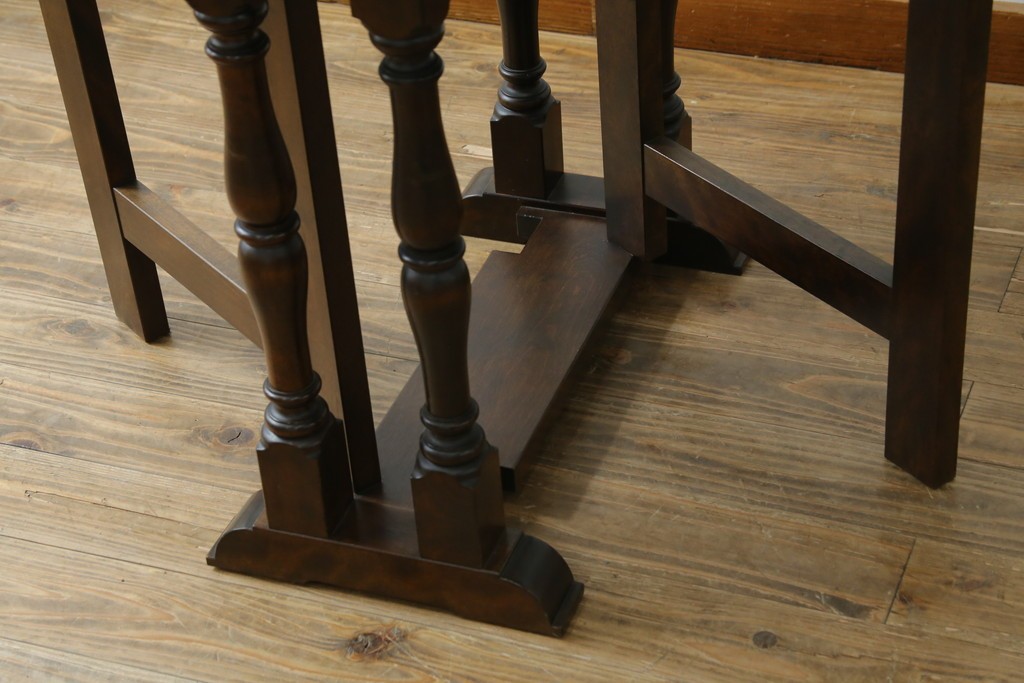 中古　松本民芸家具　挽物脚が目を引く27型バタフライ卓　(R-087599)