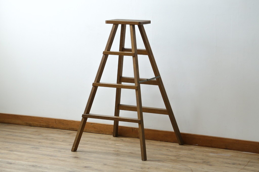 和製ヴィンテージ　ナラ材　素朴な風合いの脚立　(R-087602)