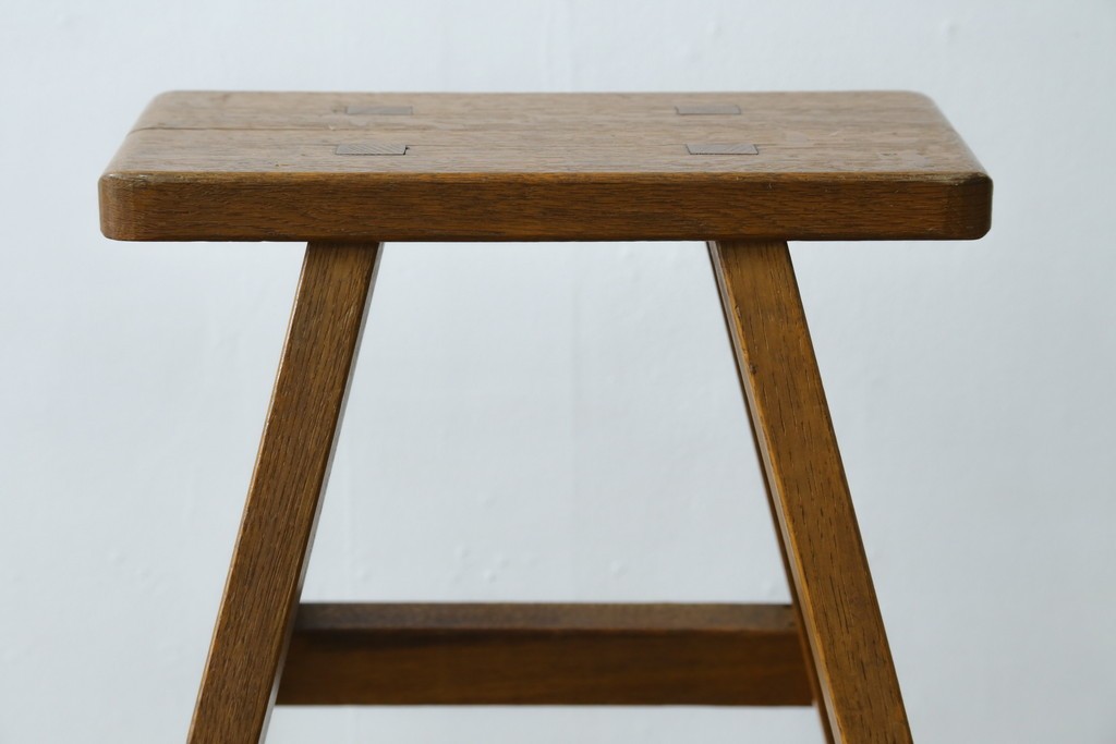 和製ヴィンテージ　ナラ材　素朴な風合いの脚立　(R-087602)