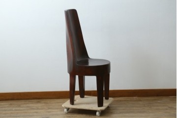 ヴィンテージ　一点物!!　重厚な無垢材削り出しのアームレスチェア　(R-087604)
