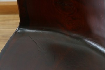ヴィンテージ　一点物!!　重厚な無垢材削り出しのアームレスチェア　(R-087604)