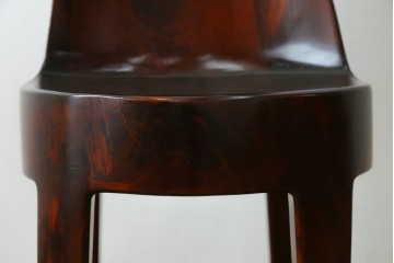 ヴィンテージ　一点物!!　重厚な無垢材削り出しのアームレスチェア　(R-087604)