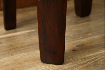 ヴィンテージ　一点物!!　重厚な無垢材削り出しのアームレスチェア　(R-087604)