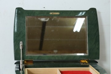 新古　展示品　美品　井上木工所　本みがき高級家具　深緑が美しいバーズアイメープルのジュエリーチェスト　定価約63万円　(R-087614)
