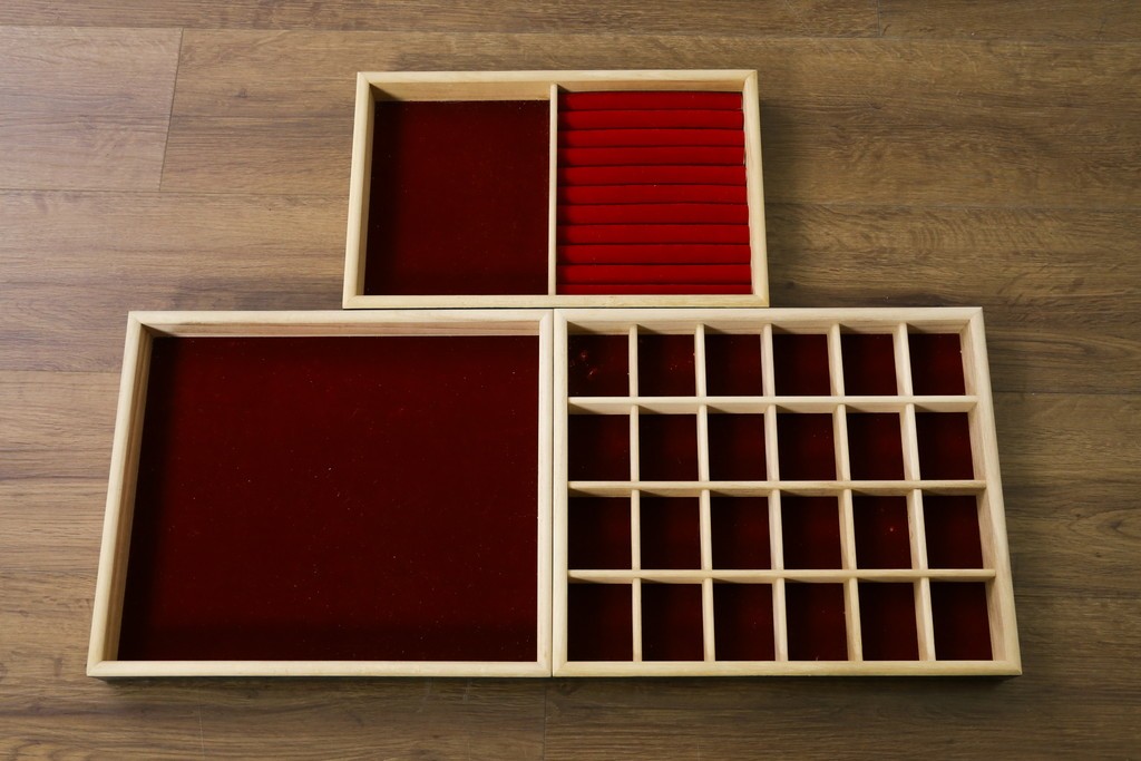 新古　展示品　美品　井上木工所　本みがき高級家具　深緑が美しいバーズアイメープルのジュエリーチェスト　定価約63万円　(R-087614)