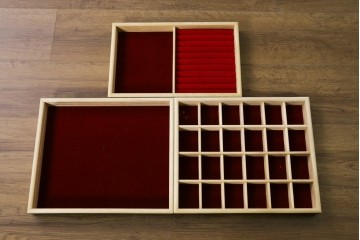 新古　展示品　美品　井上木工所　本みがき高級家具　深緑が美しいバーズアイメープルのジュエリーチェスト　定価約63万円　(R-087614)